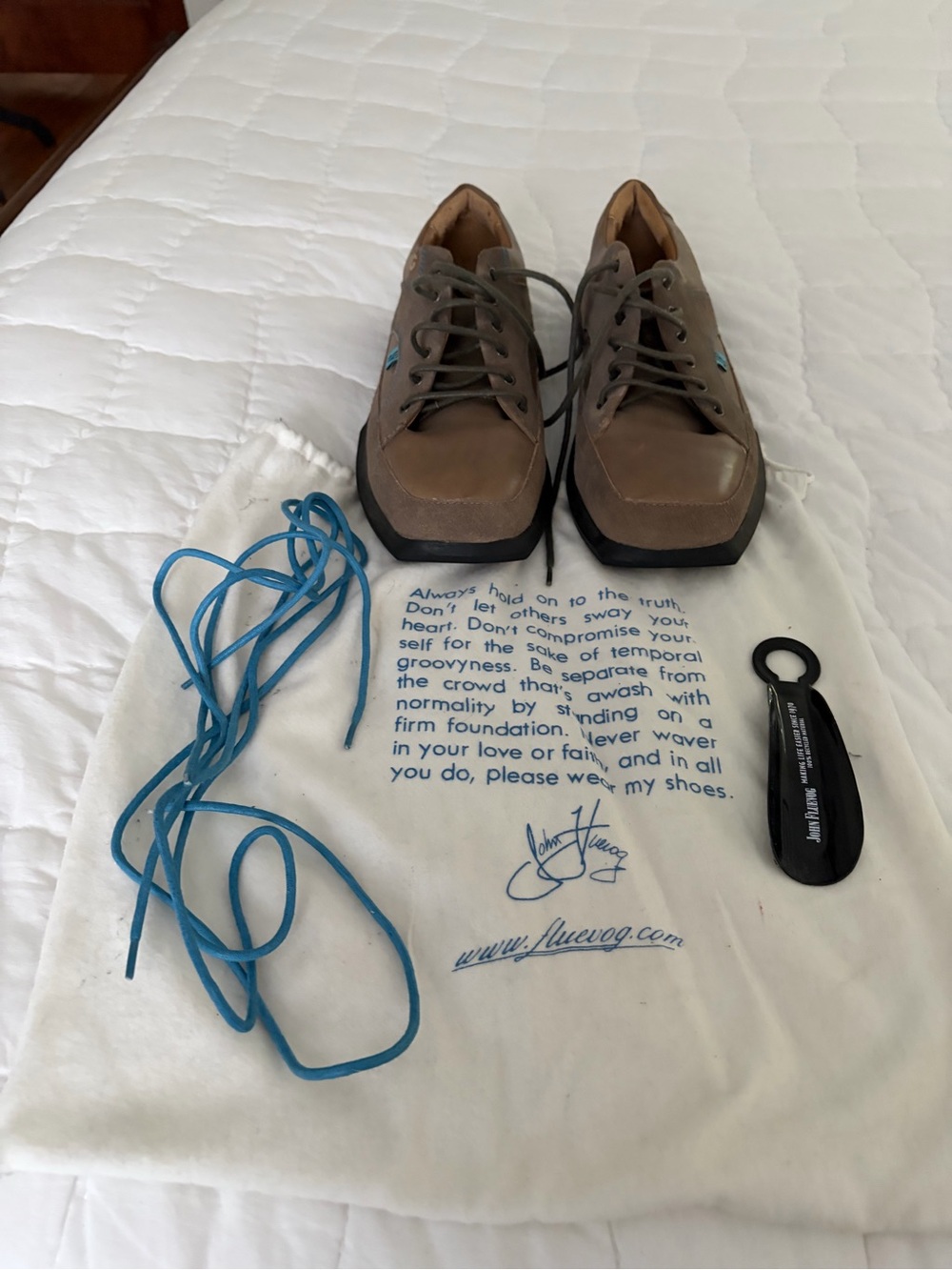 John Fluevog Olive Brown Casual Lace-Up Oxfords with Blue Accents